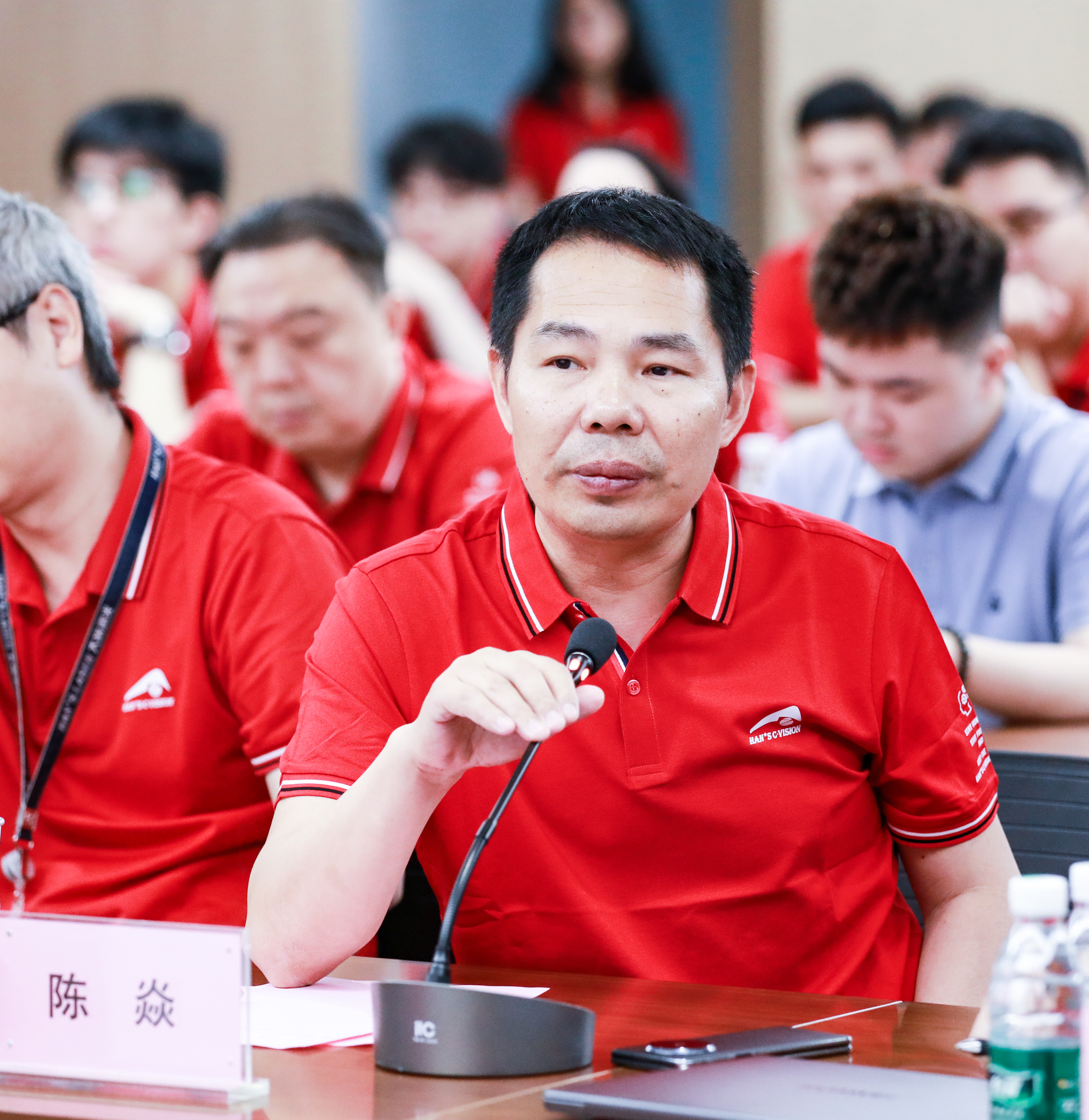 陳總照片.jpg